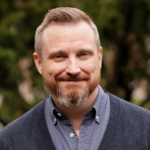 Geoff Button ’10 MFA